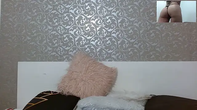 sammanta hott online show from December 13, 8:04 pm