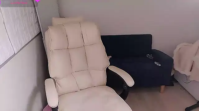 who Lilly online show from September 21, 6:07 am