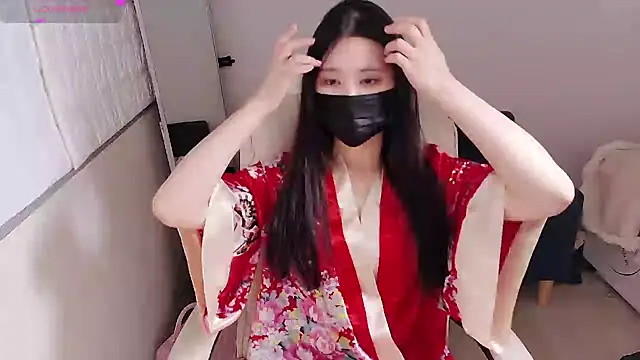 who Lilly online show from September 18, 12:08 pm