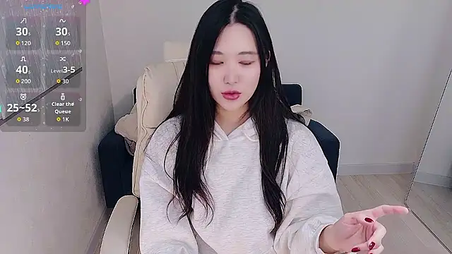 who Lilly online show from November 5, 2:20 pm