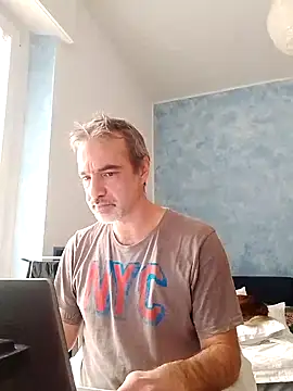 Snapshot of Marcolino183 chatting on January 21, 10:19 am Marcolino183 online show from January 21, 10:19 am