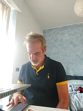 Snapshot of Marcolino183 chatting on September 19, 7:45 am Marcolino183 online show from September 19, 7:45 am