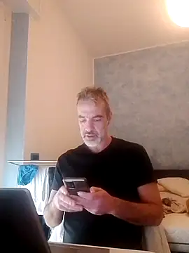 Snapshot of Marcolino183 chatting on February 13, 10:34 am Marcolino183 online show from February 13, 10:34 am