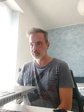 Snapshot of Marcolino183 chatting on February 26, 8:58 am Marcolino183 online show from February 26, 8:58 am