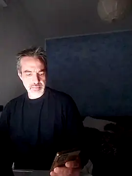 Snapshot of Marcolino183 chatting on January 16, 4:18 pm Marcolino183 online show from January 16, 4:18 pm