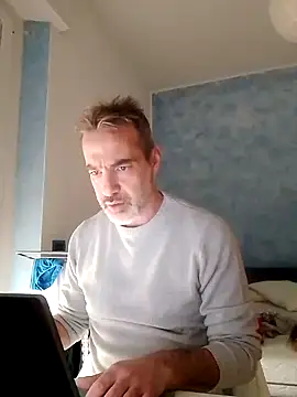 Snapshot of Marcolino183 chatting on February 13, 2:20 pm Marcolino183 online show from February 13, 2:20 pm