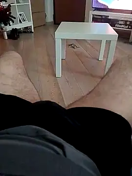 Snapshot of Marcolino183 chatting on December 22, 9:22 am Marcolino183 online show from December 22, 9:22 am