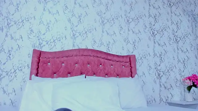 Snapshot of Mia_Malkovaa_ chatting on February 26, 5:13 pm Mia Malkovaa online show from February 26, 5:13 pm