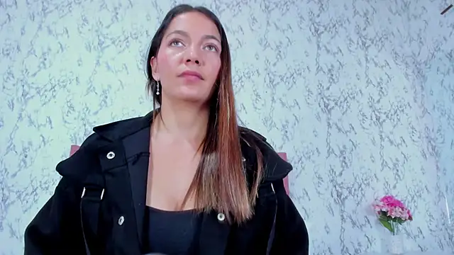 Snapshot of Mia_Malkovaa_ chatting on December 18, 4:22 pm Mia Malkovaa online show from December 18, 4:22 pm