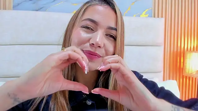 Mia Malkovaa  online show from June 1, 3:44 pm