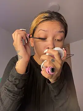 baby lizy online show from October 5, 6:20 pm