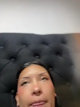 baby lizy online show from March 31, 6:21 pm