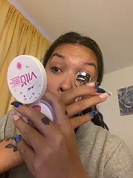 baby lizy online show from October 18, 10:45 pm