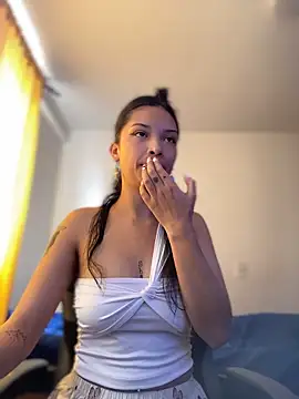 baby lizy online show from February 17, 6:27 pm