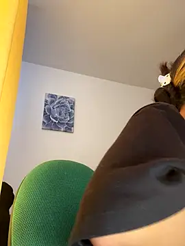 baby lizy online show from October 13, 7:59 pm