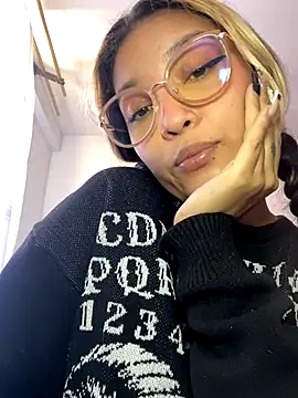 baby lizy online show from October 2, 8:45 pm