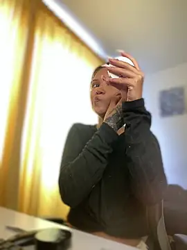 baby lizy online show from January 5, 5:27 pm