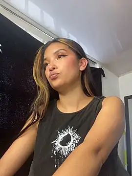 baby lizy online show from March 14, 9:10 pm