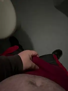 Snapshot of lescoquin2215 chatting on February 16, 8:24 am lescoquin2215 online show from February 16, 8:24 am