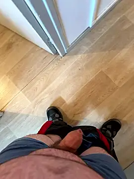 Snapshot of lescoquin2215 chatting on January 13, 9:13 am lescoquin2215 online show from January 13, 9:13 am