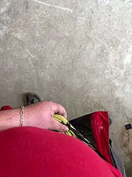 Snapshot of lescoquin2215 chatting on March 6, 1:46 pm lescoquin2215 online show from March 6, 1:46 pm