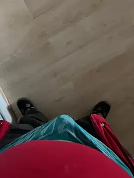 Snapshot of lescoquin2215 chatting on November 27, 10:48 am lescoquin2215 online show from November 27, 10:48 am