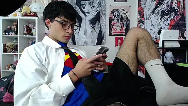 Snapshot of dylan_fun18 chatting on October 14, 9:25 pm dylan fun18 online show from October 14, 9:25 pm