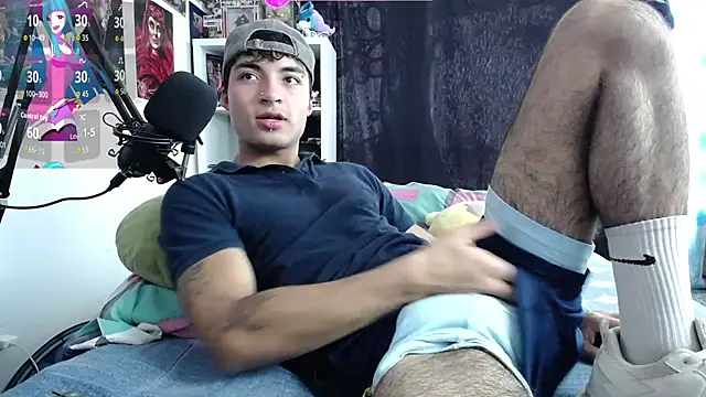 dylan fun18 online show from December 14, 6:57 pm