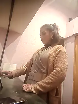 AlexandraMello29 online show from December 4, 2:58 am