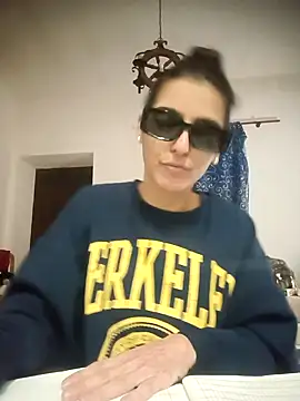 AlexandraMello29 online show from December 20, 8:34 pm