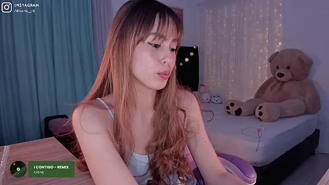 Snapshot of alice_guerin_ chatting on February 8, 6:43 am alice guerin online show from February 8, 6:43 am