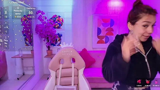 Gabby evanns online show from October 7, 12:06 pm