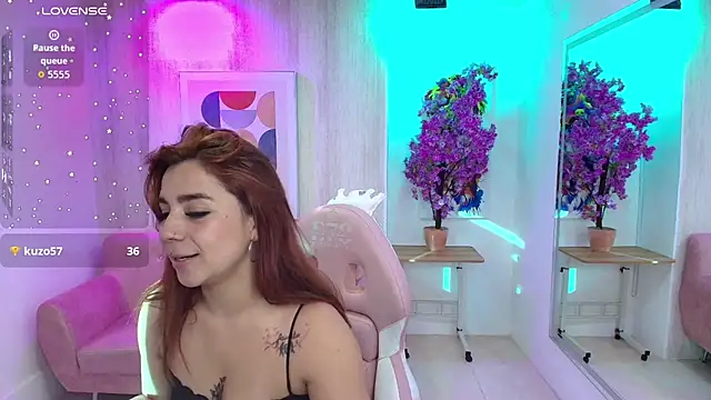 Gabby evanns online show from December 1, 12:06 pm