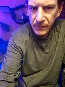 froggymclovin222 online show from November 28, 8:14 am