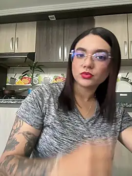 camianddanna online show from December 17, 9:53 pm