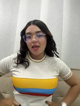 camianddanna online show from November 15, 11:20 pm