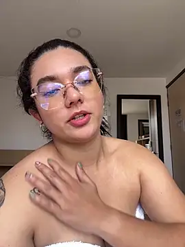camianddanna online show from March 28, 3:46 pm