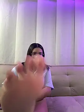 camianddanna online show from December 16, 2:27 am