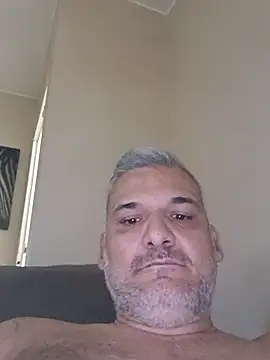 Snapshot of Holaluz2 chatting on December 16, 3:27 pm Holaluz2 online show from December 16, 3:27 pm