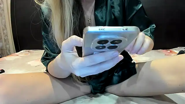 Cookiecutey online show from April 14, 7:41 pm