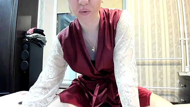 Cookiecutey online show from April 15, 7:58 pm