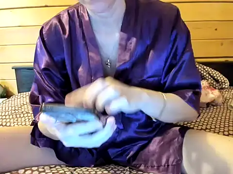 Cookiecutey online show from March 31, 7:43 am