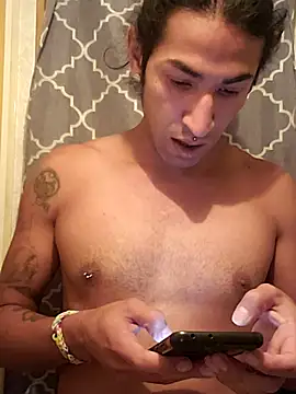 LargeDominoes online show from April 18, 1:41 am