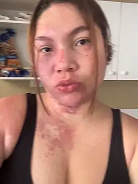 WhiteWomen online show from November 5, 4:43 pm