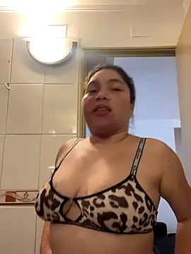 WhiteWomen online show from November 4, 10:13 pm