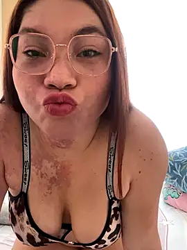Snapshot of WhiteWomen chatting on September 25, 8:26 pm WhiteWomen online show from September 25, 8:26 pm