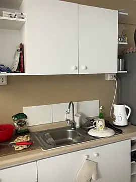 WhiteWomen online show from October 24, 4:28 pm