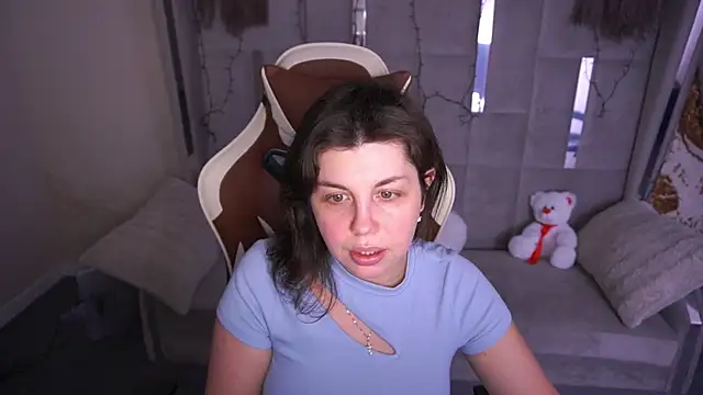 MirandaWong online show from February 6, 6:42 am