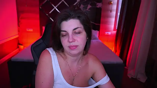 MirandaWong online show from September 25, 5:02 am