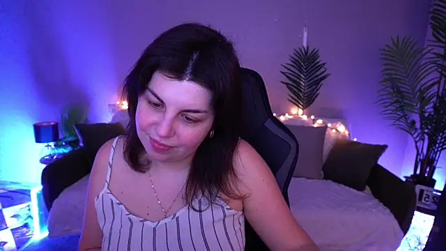 MirandaWong online show from March 25, 5:51 am